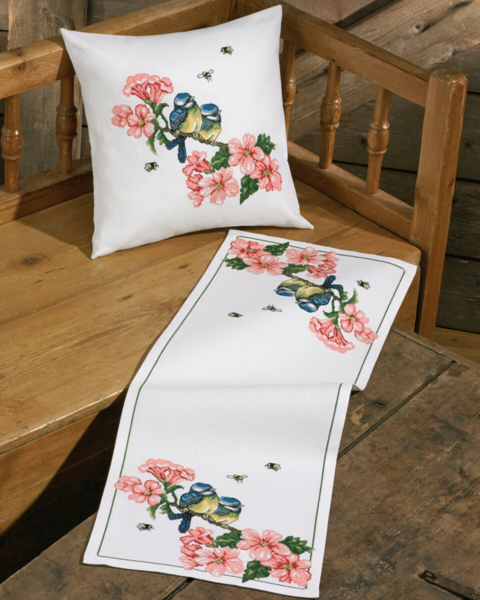 Stickset Meisen in Blumen 33 x 87 cm