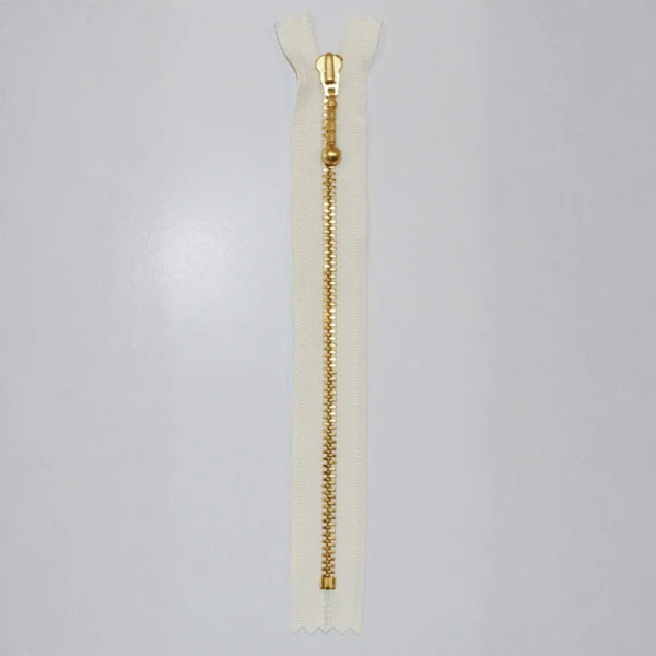 YKK Reißverschluss, Messing, 4 mm 841 Ecru