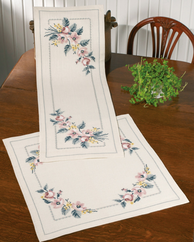 Stickset Rosen auf Leinen 36 x 104 cm