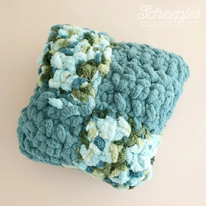 13513 Gehäkeltes Colour Block Cushion by Scheepjes Design