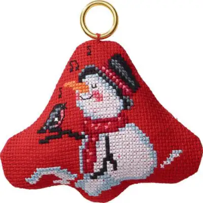 Stickpackung Weihnachten hängender Schneemann mit Vogel in Glocke