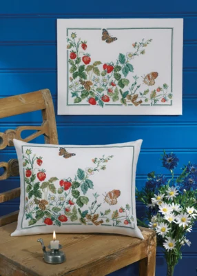 Stickset Erdbeeren und Schmetterlinge 39 x 30 cm